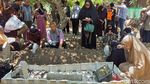 Foto: Haru di Pemakaman Syachrul yang Gugur saat Cari Lion Air