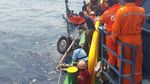 Melihat Lebih Dekat Kerusakan Roda Lion Air yang Diangkat dari Laut