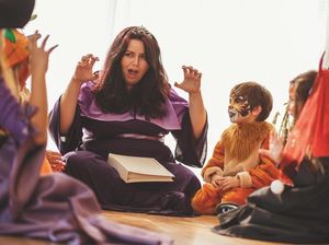 Apa Itu Storytelling? Ini Pengertian, Unsur, Genre, dan Manfaatnya