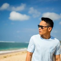 Mantan suami Marshanda, Ben Kasyafani, juga membuka bisnis kontrakan. Kini ia telah memiliki sekitar 16 pintu yang terletak di kawasan Lebak Bulus, Jakarta Selatan. Saat itu Ben memilih untuk banting setir ke bisnis kontrakan karena bisnis kulinernya mengalami kerugian. Foto: Instagram