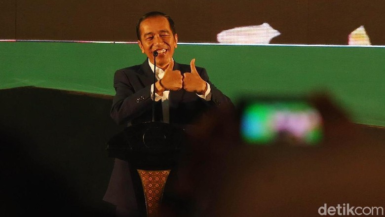 Jokowi Ingin Ormas Beri Pencerahan Pentingnya Menjaga Persatuan Jokowi Ingin Ormas Beri Pencerahan Pentingnya Menjaga Persatuan