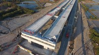 Dalam hal konstruksi, WIKA akan menggunakan sistem jembatan unibridge yakni jembatan balok beton (girder) komposit yang menggunakan pin pada setiap sambungan antar girder dengan konsep modular. Pool/PT Wijaya Karya (Persero) Tbk.
