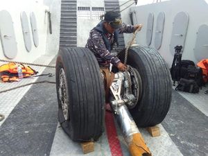 KNKT: Roda Lion Air yang Baru Tiba di JICT Pendarat Bagian Belakang