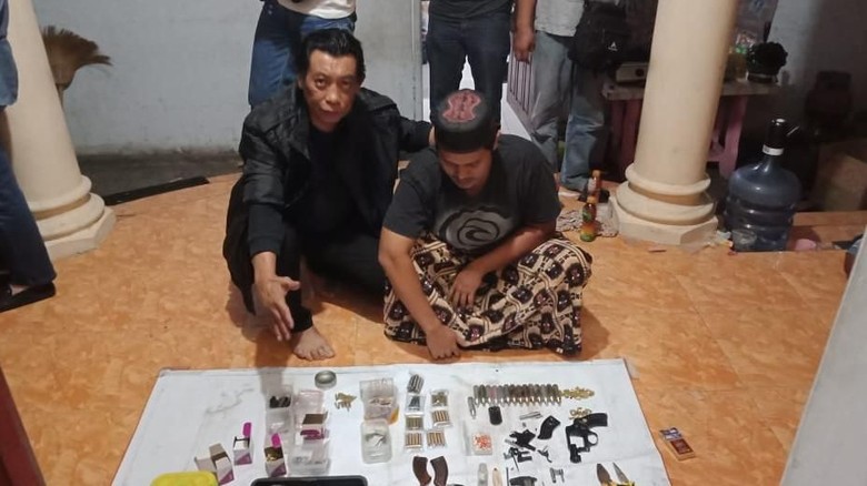 Jual Senjata Api Rakitan, Warga Lumajang Ditangkap Polisi Jual Senjata Api Rakitan, Warga Lumajang Ditangkap Polisi