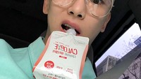 Ngakunya sih Key lagi diet sehingga ia hanya menikmati jelly ini. Kenyang nggak tuh hihihi Foto: Instagram bumkeyk