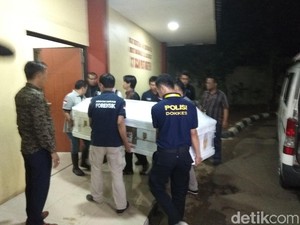 2 Keluarga Korban Lion Air PK-LQP Ambil Jenazah di RS Polri