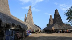 Keindahan Ratenggaro Ternoda Pungli 