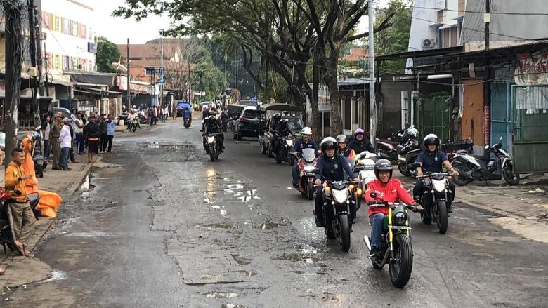 Awali Kegiatan, Jokowi Naik Motor ke Pasar Awali Kegiatan, Jokowi Naik Motor ke Pasar