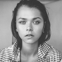 Tak seperti kebanyakan remaja yang menghabiskan akhir pekan dengan hangout dan masih belum ingin jadi apa, Alannah Walton sudah mulai menaklukan industri modeling. (Foto: Instagram/@alannahwalton)