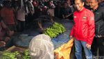 12 Pose Jokowi Saat Blusukan ke Pasar Anyar Tangerang