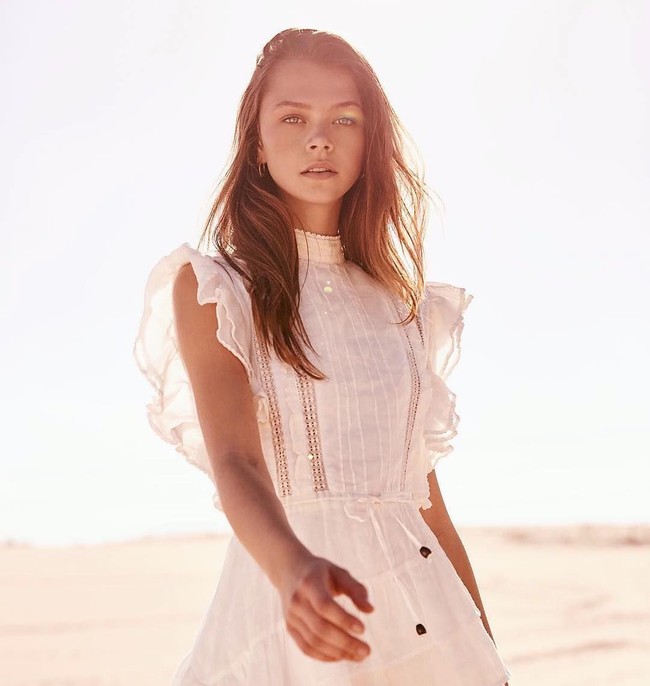 Meski sudah punya badan bagus, Lani tetap perlu ekstra menjaga penampilan untuk menjadi model Victorias Secret. Ia pun mengaku berolahraga cukup keras dan mengatur pola makan. (Foto: Instagram/@alannahwalton)