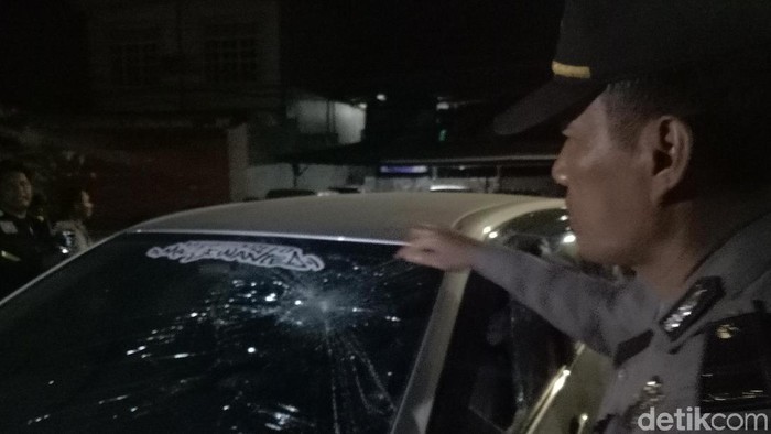 Kelompok Bermotor Serang Taksi Online di Makassar