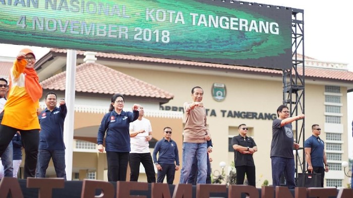 Rayakan Hari Kesehatan Nasional, Tangerang Senam Bareng Jokowi