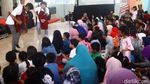 Ekspresi Anak-anak Mendengar Dongeng Kisah Bahagia