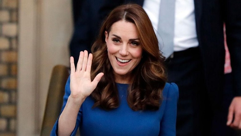 Istana Kensington Buka Suara soal Perselisihan Kate dan Meghan Markle Istana Kensington Buka Suara soal Perselisihan Kate dan Meghan Markle