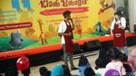Ekspresi Anak-anak Mendengar Dongeng Kisah Bahagia