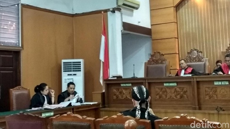 Siap Mubahalah, Ahmad Dhani Pastikan Cuitannya Bukan ke Ahok Siap Mubahalah, Ahmad Dhani Pastikan Cuitannya Bukan ke Ahok