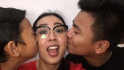 9 Momen Hangat Soimah dan Anak-anaknya