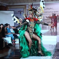 Sebelum babak final, Wilda pun telah menyabet sejumlah juara di pra-final Miss Supranational 2018. Wanita asal Pontianak itu meraih gelar Top 9 Best National Costume.  Foto: Grandyos Zafna/detikfoto