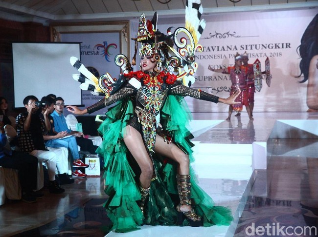 Sebelum babak final, Wilda pun telah menyabet sejumlah juara di pra-final Miss Supranational 2018. Wanita asal Pontianak itu meraih gelar Top 9 Best National Costume.  Foto: Grandyos Zafna/detikfoto