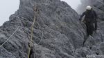 Foto: Beginilah Trek Pendakian Puncak Carstensz