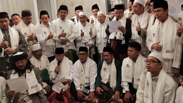 Ulama dari Jakarta Timur Deklarasi Dukungan ke Jokowi-Ma'ruf