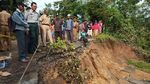 Banjir Sumbar, Jalan Sepanjang 75 Meter di Sijunjung Longsor