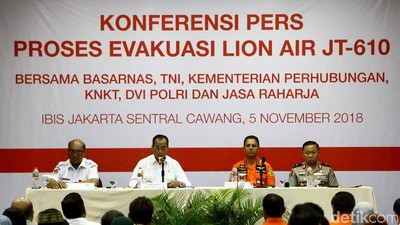 Menhub hingga Polri Ikut Konferensi Pers Evakuasi Lion Air PK-LQP