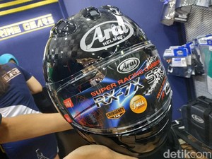 Gokil! Helm Ini Lebih Mahal dari Motor Sport 150 cc