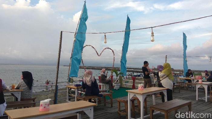 Yang Baru dari Banda Aceh: Pantai Kampung Jawa