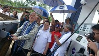Saat ini AKR masih sedang menyelesaikan perijinan untuk 4 (empat) Lembaga Penyalur BBM Satu Harga di wilayah 3T (tertinggal, terdepan, dan terluar) untuk tahun 2018 di wilayah Propinsi Lampung dan Propinsi Kalimantan Barat. Foto: dok. AKR