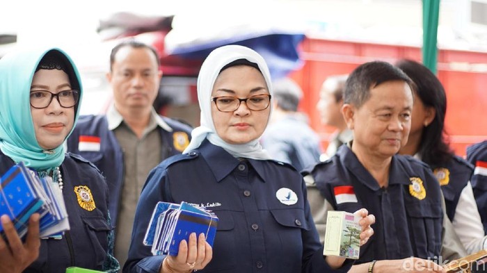 Maraknya perdagangan obat ilegal lewat online membuat BPOM harus memperluas radar pengawasannya. (Foto: Annissa Widya Davita/detikHealth) Maraknya perdagangan obat ilegal lewat online membuat BPOM harus memperluas radar pengawasannya. (Foto: Annissa Widya Davita/detikHealth)