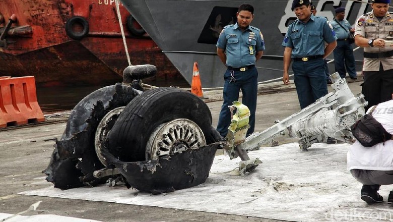 Keluarga Korban Lion Air Jatuh Gugat Boeing ke Pengadilan AS Keluarga Korban Lion Air Jatuh Gugat Boeing ke Pengadilan AS