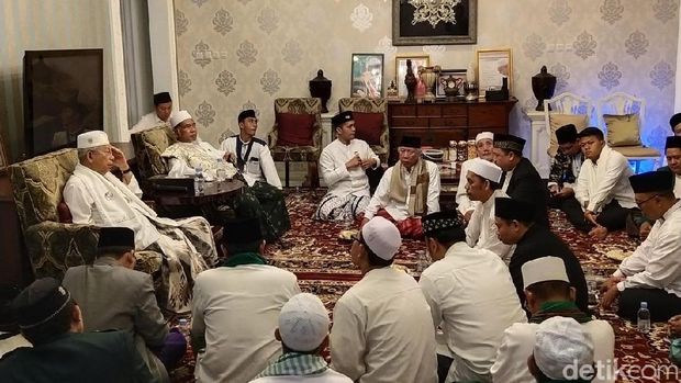 Ma'ruf Amin Ditemui Ulama se-Jakarta di Rumah Pemenangan