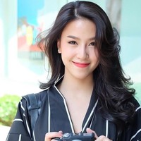 Gibbi kerap membagikan berbagai aktivitas dirinya di Instagram, termasuk ketika bertugas sebagai awak kabin hingga gaya busananya yang stylish. Foto: Instagram @gibby_p
