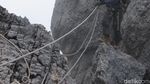 Foto: Beginilah Trek Pendakian Puncak Carstensz