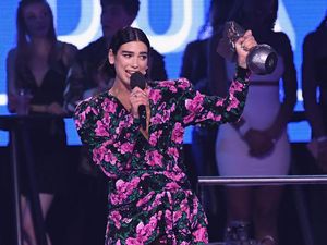 Pretty Asmara, Dewi Perssik, Nicki Minaj hingga Dua Lipa
