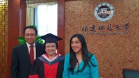 Foto: Selain itu tampak pula putra Megawati, Prananda Prabowo dan istri ikut hadir dalam acara pengukuhan gelar honoris causa tersebut. Namun putri Mega, Puan Maharani tidak terlihat hadir. (Dok PDIP).