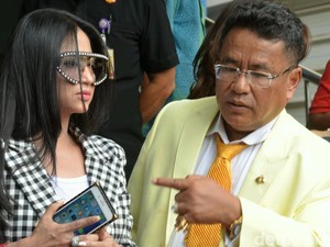 Postingan Farhat Diduga Serang Dirinya, Hotman Paris Balas Tak Kalah Tajam!