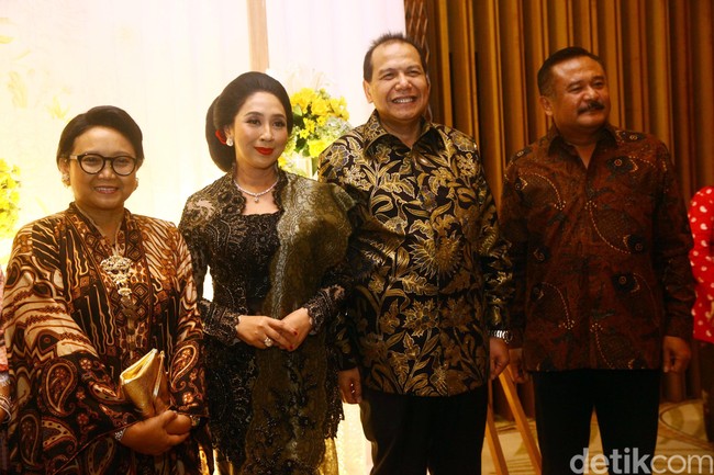 Kecintaannya itu semakin besar saat ia melakukan perjalanan untuk kegiatan CT Arsa Foundation di berbagai wilayah Indonesia, dari Sabang hingga Merauke. Foto: Grandyos Zafna/detikphoto