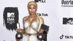 Pretty Asmara, Dewi Perssik, Nicki Minaj hingga Dua Lipa