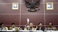 Try Sutrisno mengatakan bahwa GBHN sangat penting sebagai pedoman penyelenggaran negara.