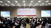 Hingga seminggu setelah jatuhnya pesawat Lion Air PK-LQP dengan nomor penerbangan JT 610 di perairan Laut Utara Karawang proses pencarian badan pesawat beserta CVR dan pencarian korban masih terus dilakukan. Sebelumnya tim gabungan penyelamat telah berhasil menemukan flight data recorder (FDR) yang saat ini tengah dalam penyelidikan KNKT untuk mengetahui penyebab kecelakaan pesawat tersebut.
