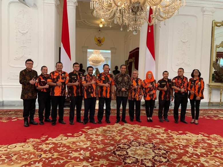 Bahas Piplres, Bamsoet Bawa Pemuda Pancasila Temui Jokowi Bahas Piplres, Bamsoet Bawa Pemuda Pancasila Temui Jokowi