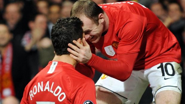 Rooney saat masih menjadi rekan setim Ronaldo di MU. (