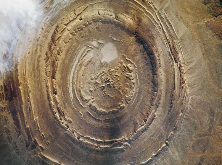 10 Tempat yang Tak Kalah Misterius dari Segitiga Bermuda