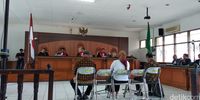 Jaksa Tuntut Cabut Hak Politik Mantan Bupati KBB Abu Bakar