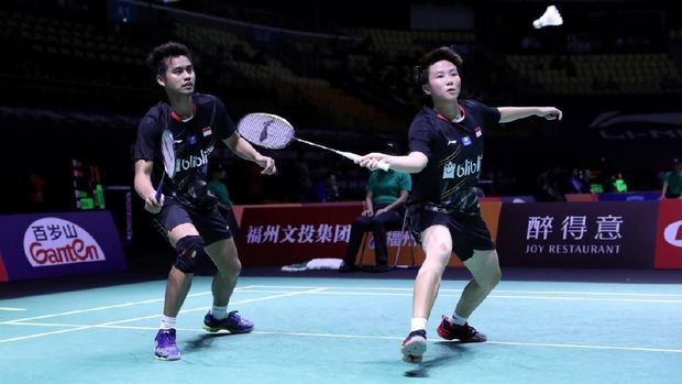 Owi/Butet ke perempat final usai kalahkan ganda campuran Indonesia lainnya.