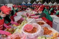 Wow! Diikuti Ribuan Orang, Festival Ini Hasilkan Ratusan Kilo Kimchi