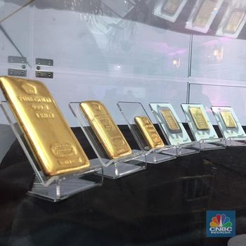 Wall Street Melemah, Harga Emas Antam Terkerek Naik